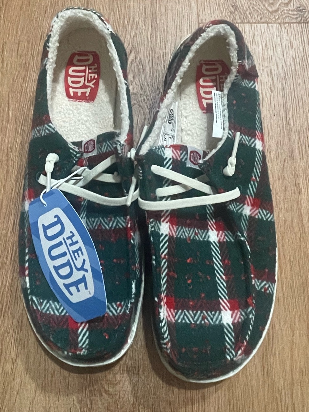 Hey Dude’s Women Size 10 NWT